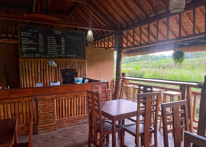 Gempinis Coffee Shop And Villa Blimbing (Bali)